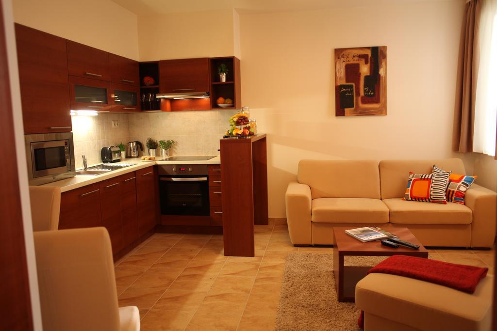 Birdland Villapark Golf View Bük Kamer foto