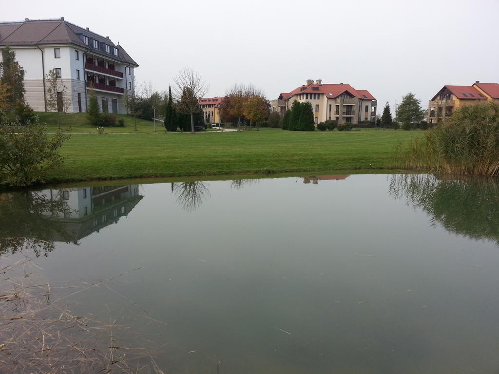 Birdland Villapark Golf View Bük Buitenkant foto