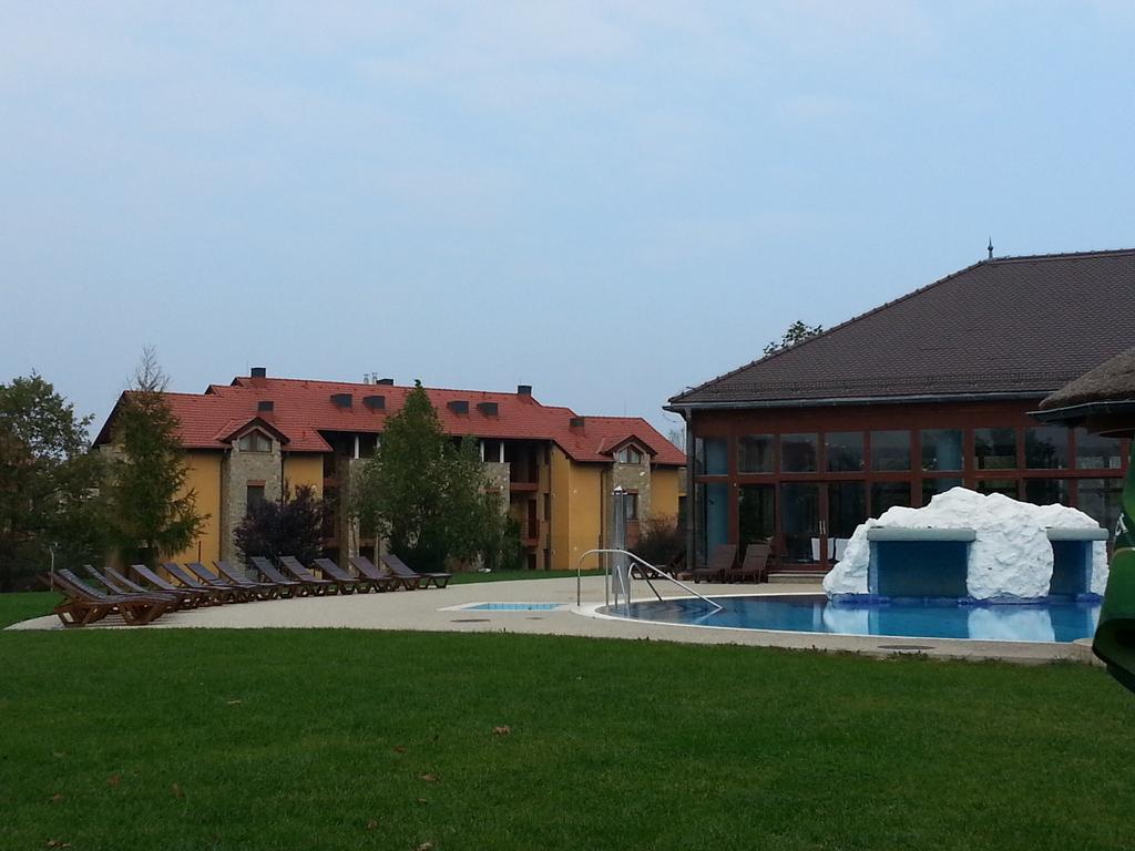 Birdland Villapark Golf View Bük Buitenkant foto