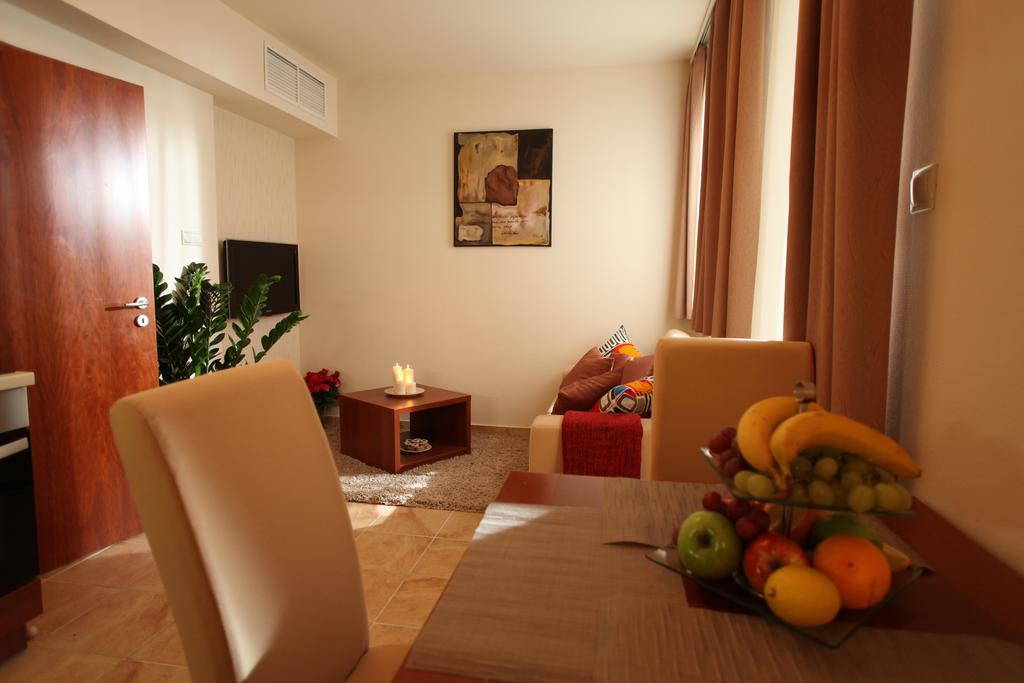 Birdland Villapark Golf View Bük Kamer foto